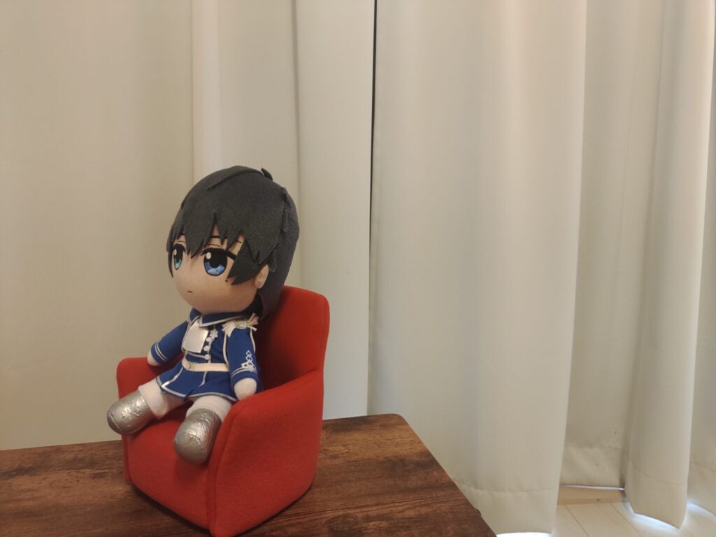 横を向いてる恭二ぬい